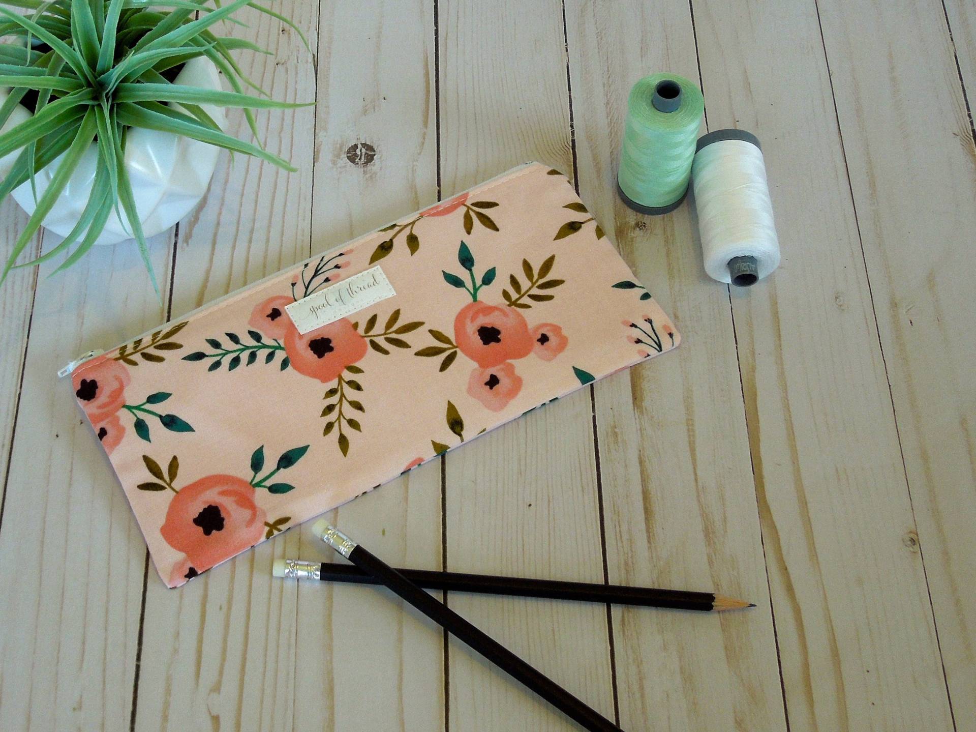 Blumen Und Polka-Dot-Mäppchen/Zurück Zu Schule Utensilientasche von SpoolofThreadDesigns