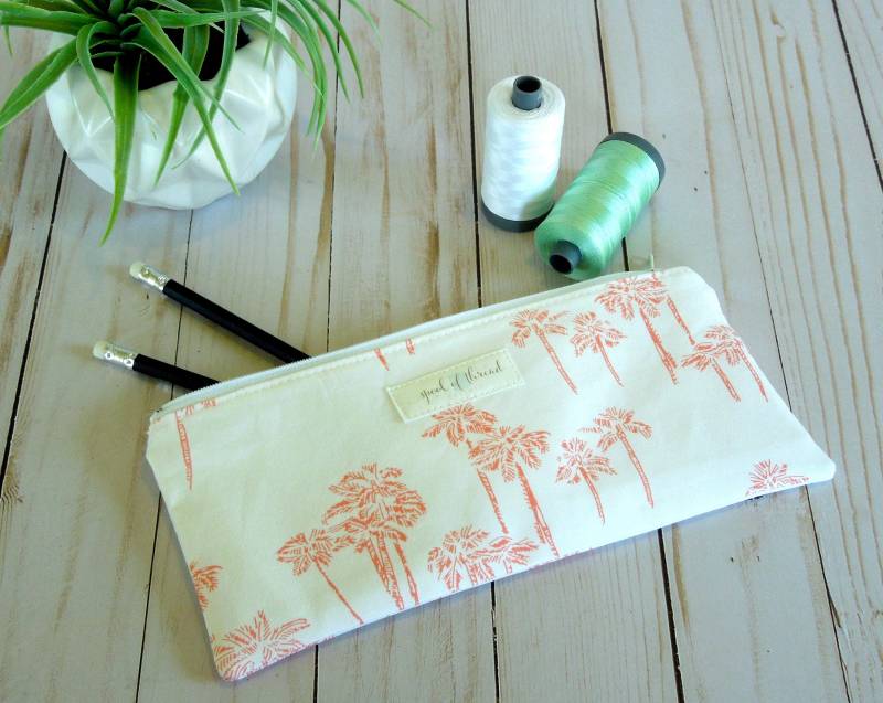 Palm Springs Bleistifttasche/Wieder Zur Schule von SpoolofThreadDesigns