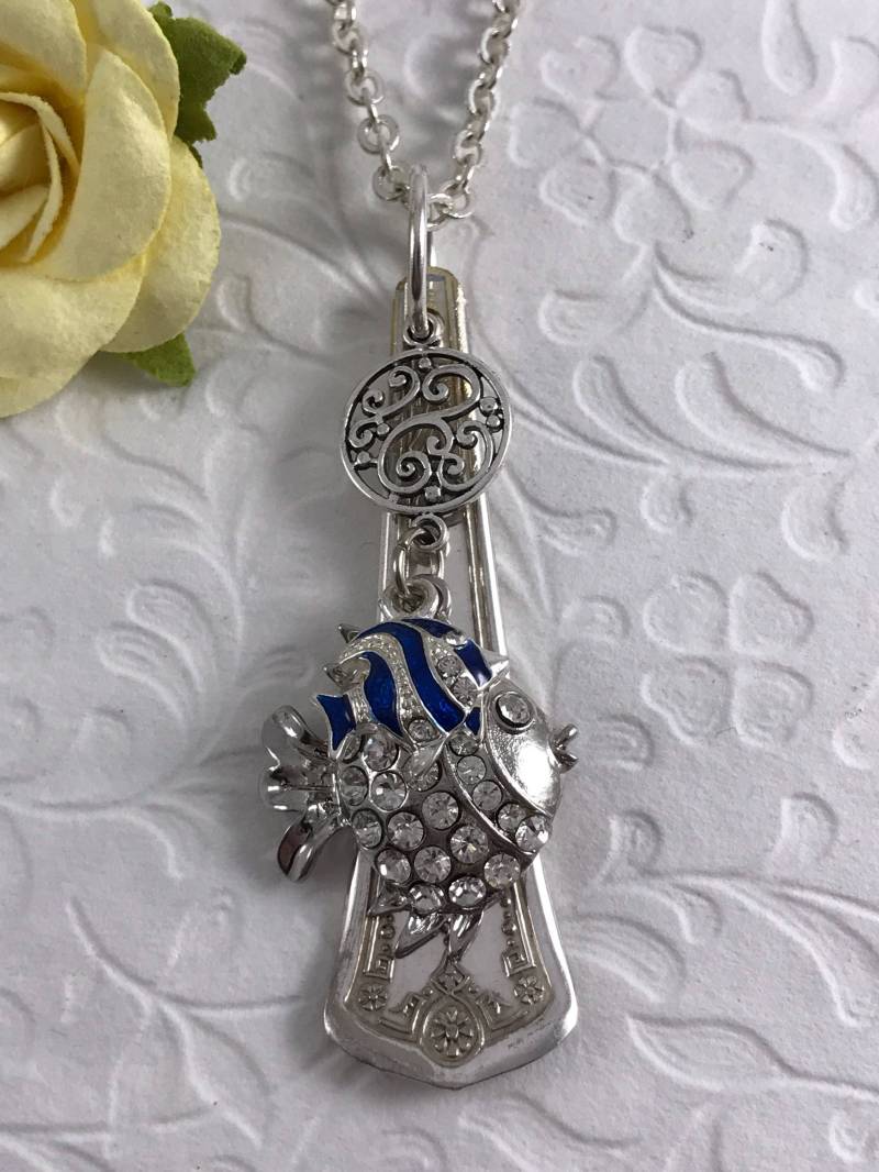 Silber Löffel Anhänger Antikes Silberwaren Schmuck, Meeresfisch Charm von SpoonStruckShop