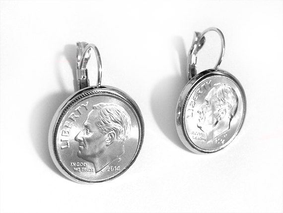 Dime Ohrringe - "Dime In" Diamant Wortspiel Kostenloser Versand Dime Ohrringe - "Dime In" Diamant Wortspiel Kostenloser Versand von SportsCufflinks