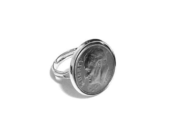 Dime Ring - "Dime In" Diamant Wortspiel von SportsCufflinks