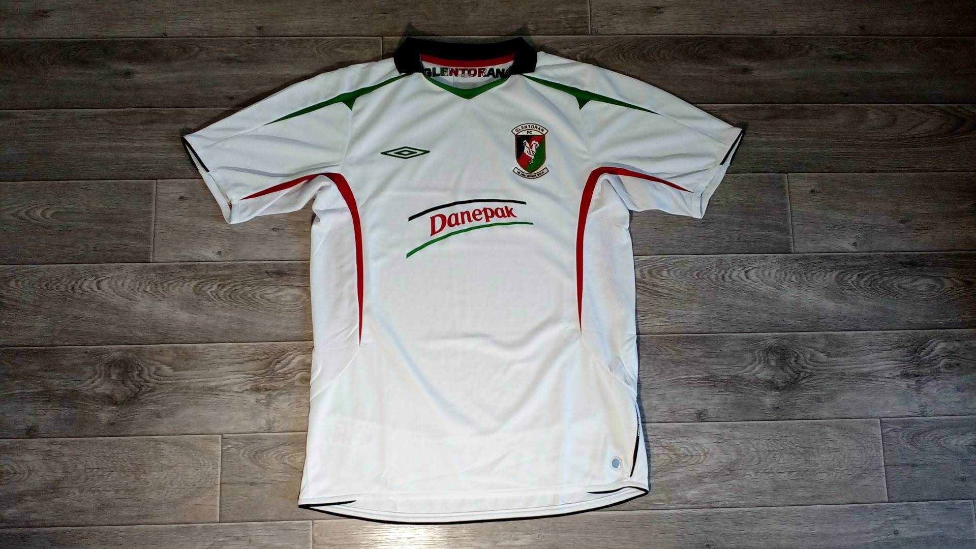 Glentoran Fc Glens Nordirland Irish Umbro Herren Sport Fußball Trikot Shirt Uniform Strickmode Größe M von SportsVintageStuff