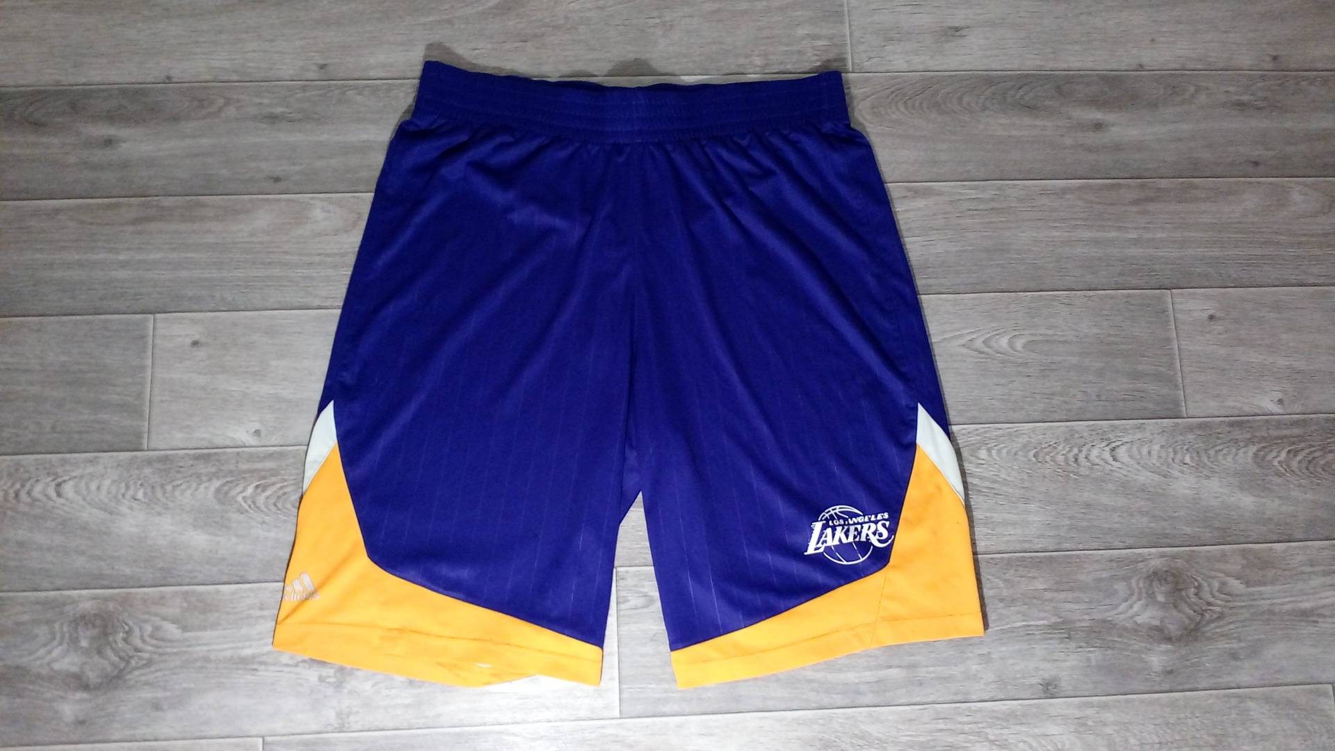 Los Angeles Lakers La American Basketball Team Nba Amerika Usa Adidas 2012/13 Dünn Sommer Herren Sport Uniform Shorts Jersey Strickmode Gr. L von SportsVintageStuff