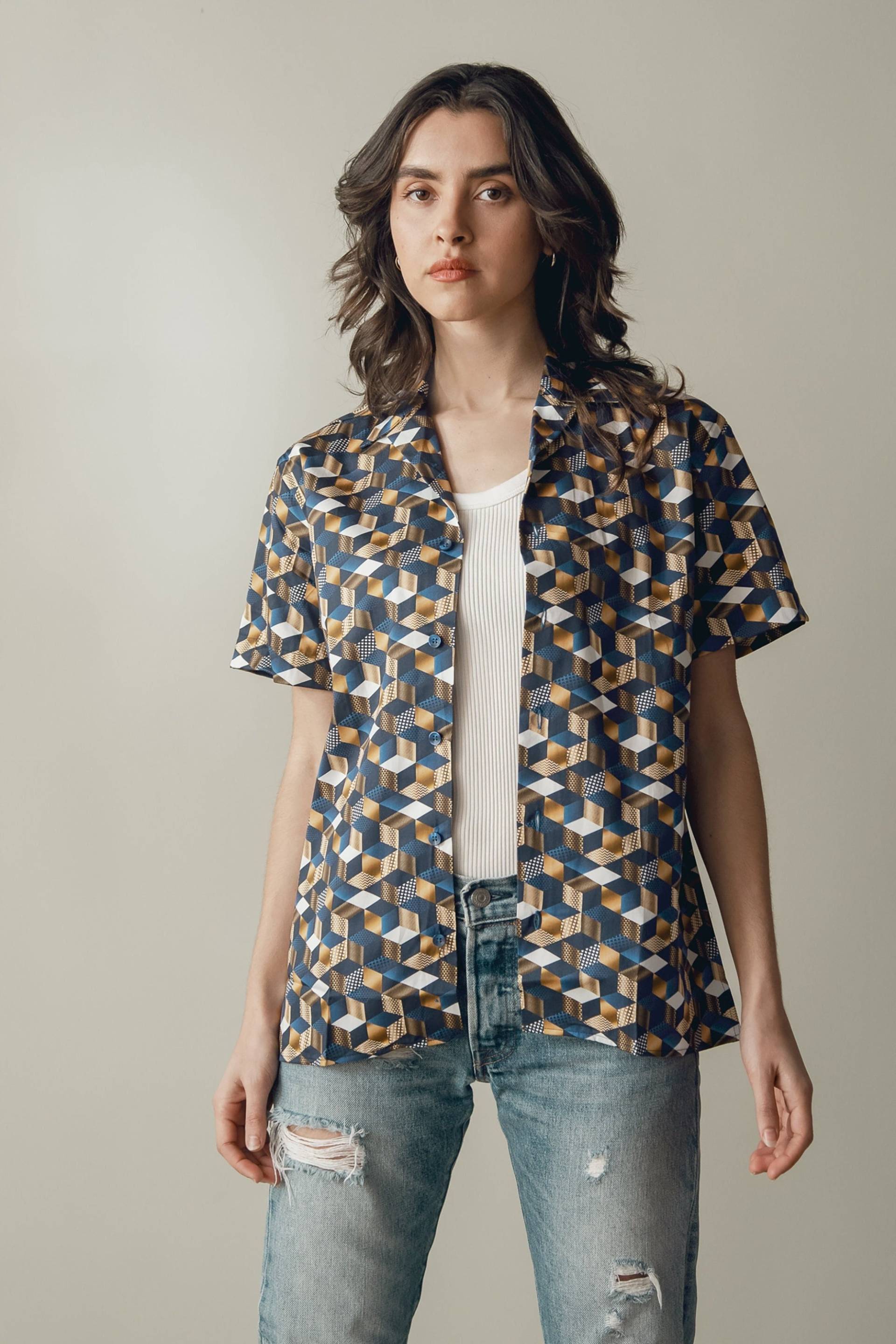 Hawaiihemd - Golden Cube Satin von SpotMeStudio