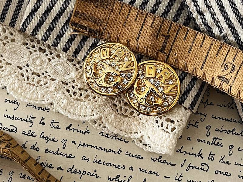 Carolee Signiert "Duchess Royal Navy' Anker Goldton Strass Ohrclips Ohrringe von SpottedDeerFinds