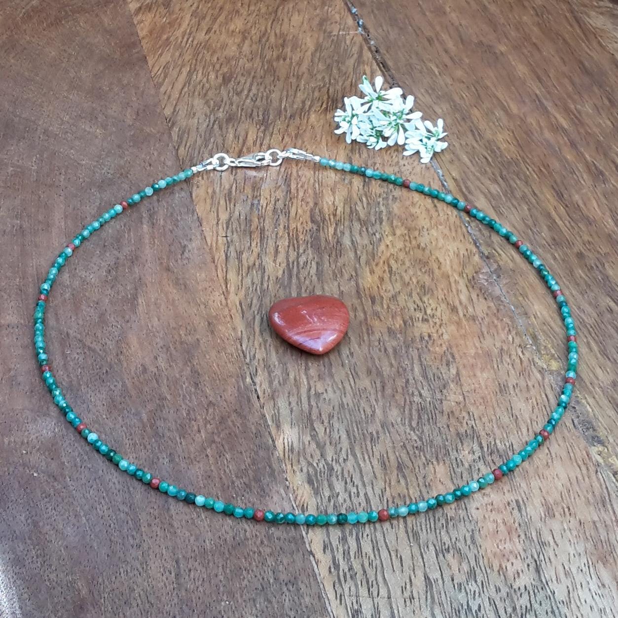 Jade Schmuck Damen/Grüne Perlenkette Kleine Geschenke Für Frauen Zarte Mit Jaspis 2, 5 Mm & 925 Sterling Silber von Spreeschmuck