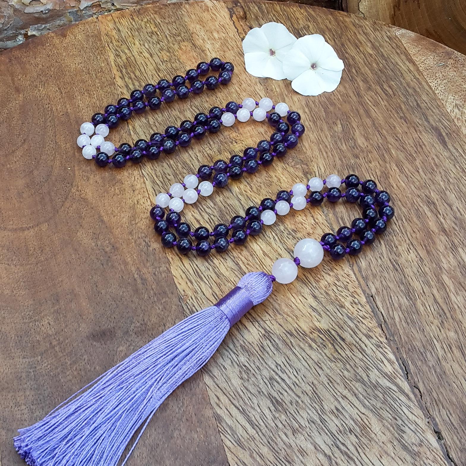 Mala Kette/Yoga Gebetskette Spiritueller Schmuck Besondere Geschenke Amethyst Und Rosenquarz 6 Mm von Spreeschmuck