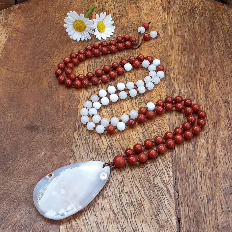 Yoga Schmuck/Mala Kette Geschenke Für Fans Mantra Roter Jaspis Und Jade 6 Mm Mit Anhänger Achat von Spreeschmuck