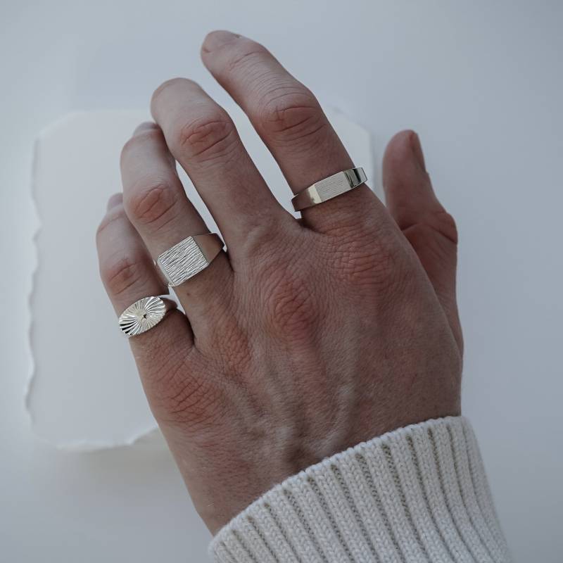Set aus minimalistischen Silber Ringen von Sprezzi