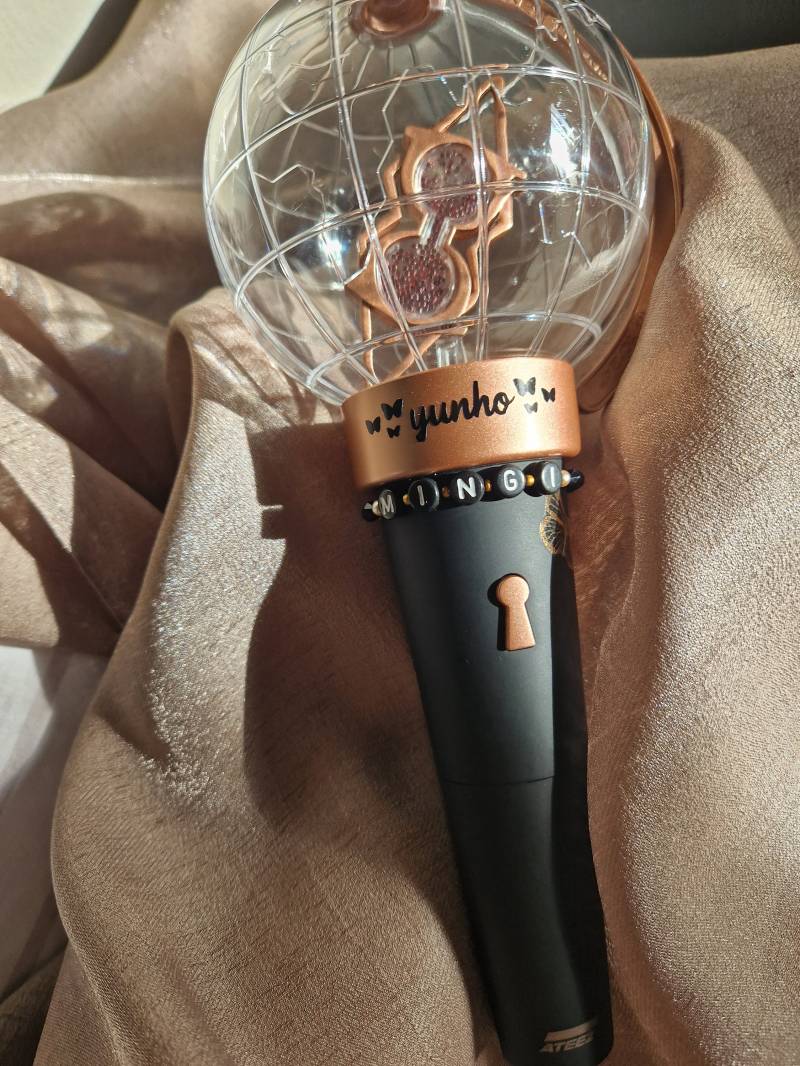 Ateez Lightstick Bracelet //Lightiny Ateez Lightstick Bracelet //Lightiny von Spriingsnow