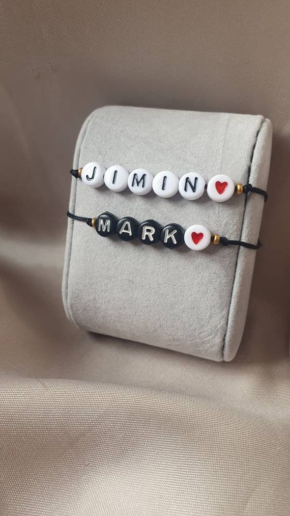 Personalisiertes Armband Mit Initialen von Spriingsnow