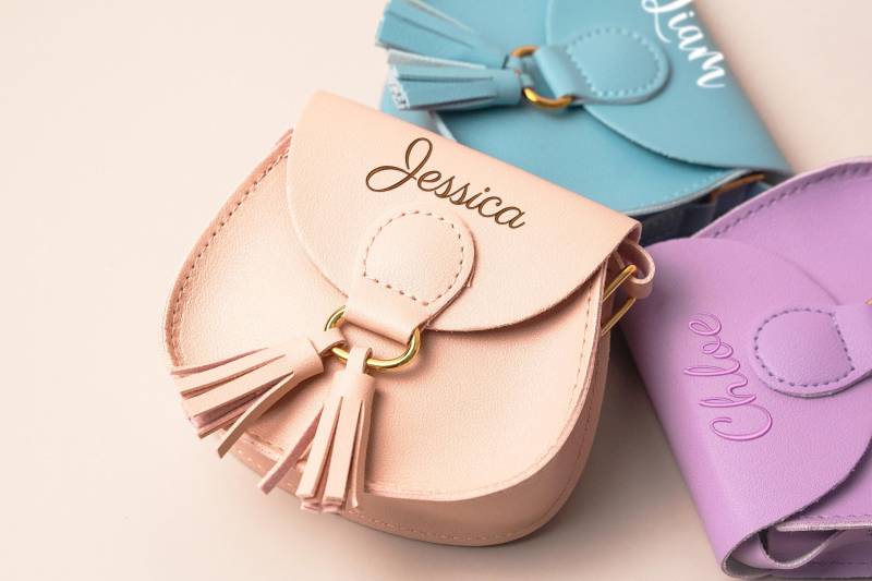 Benutzerdefinierte Monogramm Quaste Geldbörse | Echtleder Kinder Umhängetasche Personalisierte Mädchen Erste Baby-Dusche-Geschenk-Andenken Geschenke von SpringCloudCA