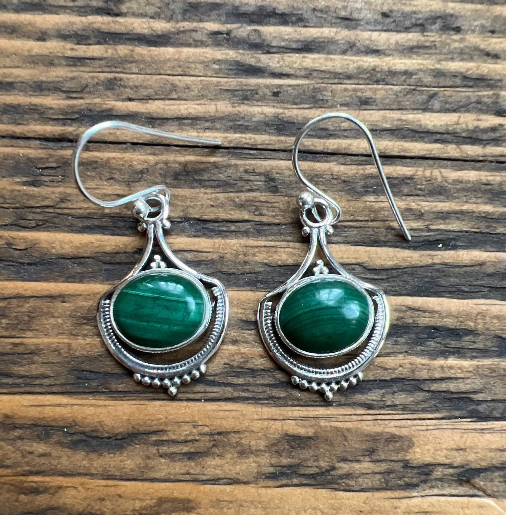 Malachit Ohrringe, Oval Boho Grüne Grüne Ovale Sterling Silber Geschenk Für Sie, Muttertag Malachit Ohrringe, Oval Boho Grüne Grüne Ovale Sterling Silber Geschenk Für Sie, Muttertag von Springwaves