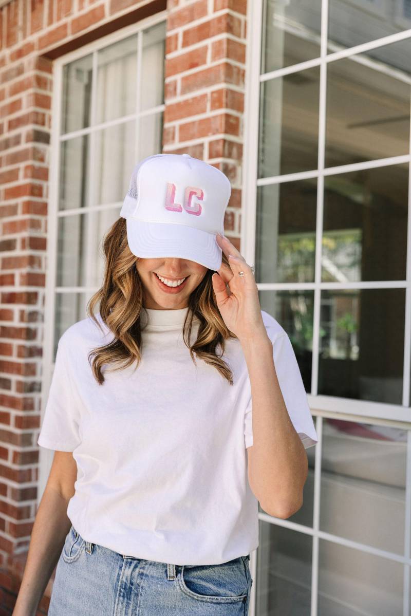 Gestickter Schatten Monogramm Trucker-Hut // Trucker-Hut Benutzerdefinierte Bachelorette Party Brautgeschenk von SprinkledWithPink
