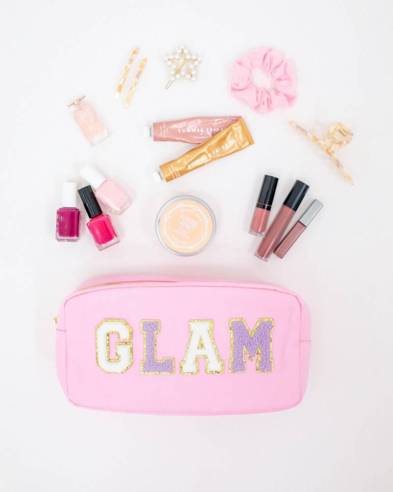 Kulturbeutel Mit Aufnäher // Nylon Beutel Aufnäher, Chenille Kulturbeutel, Kosmetiktasche von SprinkledWithPink