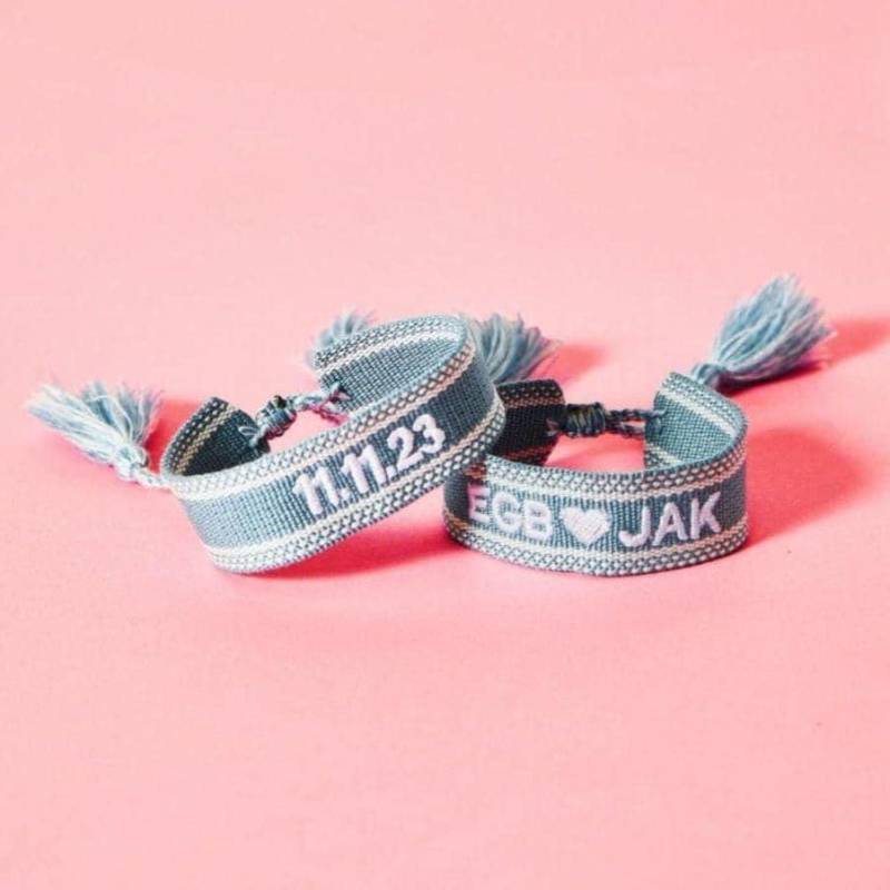 Personalisiertes Besticktes Armband Mit Motiv // Personalisiertes Quasten-Armband Geflochtenes Freundschaftsarmband von SprinkledWithPink