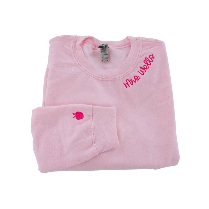 Individuell Besticktes Kragen/Ärmel-Sweatshirt Mit Motiv // Ausschnitt Stickerei, Kragenstickerei, Mama Sweatshirt, Personalisiertes Sweatshirt von SprinkledWithPink