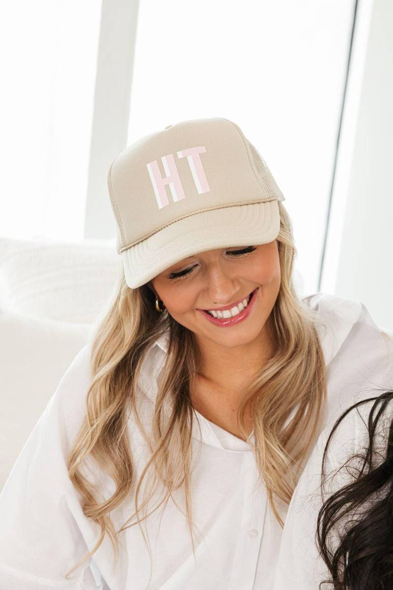 Schatten Monogramm Trucker Hut // Initialen Benutzerdefinierte Brautgeschenke Junggesellinnenabschied Geschenk Personalisierte Brautjungfer Gunst von SprinkledWithPink