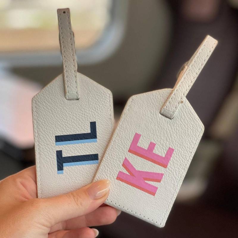 Shadow Monogram Gepäckanhänger // Reise-Accessoire Geschenk Reiseideen Urlaubsgeschenk Geburtstagsgeschenk Brautjungfer Hochzeitsgeschenke von SprinkledWithPink