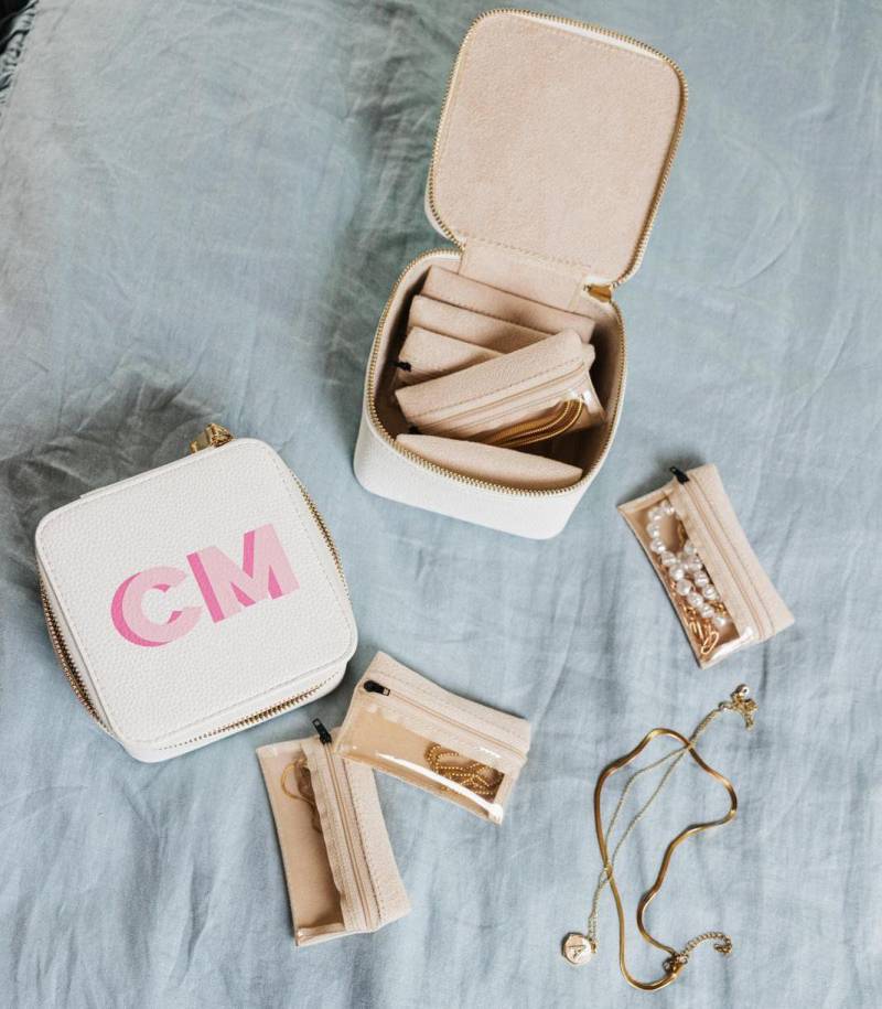 Shadow Monogram Schmuckschatulle Mit Beuteln // Für Die Brautjungfer von SprinkledWithPink