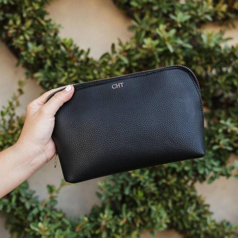 Vegan Leder Beutel Mit Goldfolien-Monogramm von SprinkledWithPink