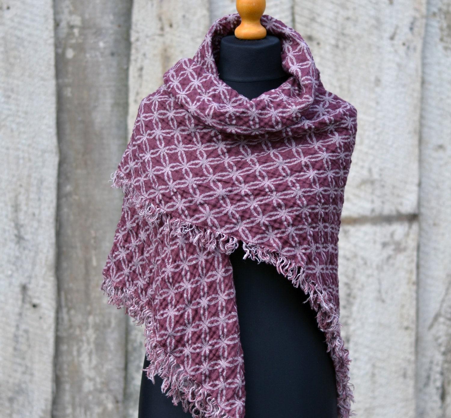 Doppelseitig Aubergine Farbe Leinen Schal. Reines Leinen. Fransen An Allen Seiten. Weich Und Sanft. Pre-Wäscht Vorher Aufgeweicht. Sofort Lieferbar von SproutLinen