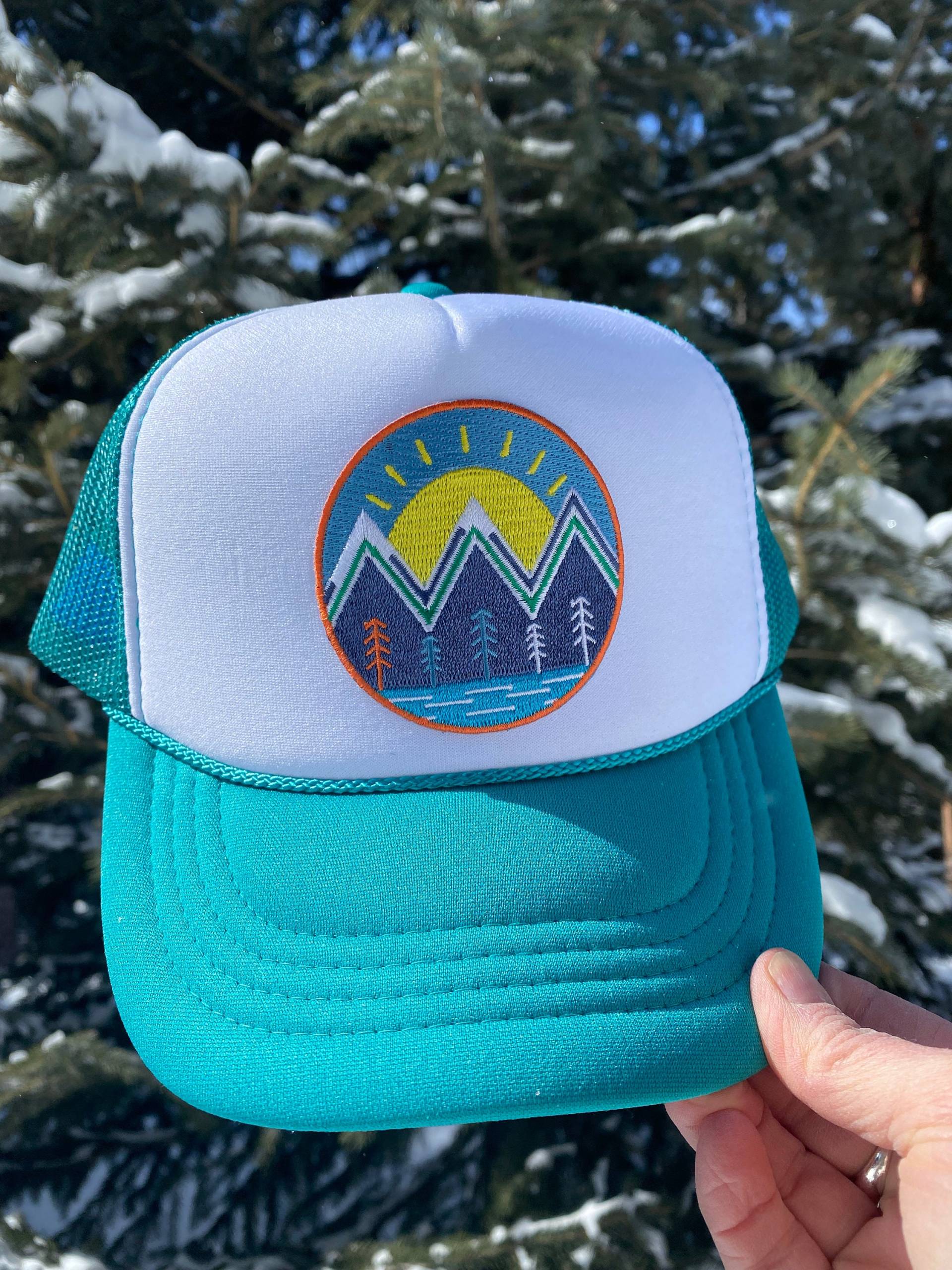 Mountain Sunset Patch Kinder Trucker Hut - Jugend Bestickt von Spruceseed