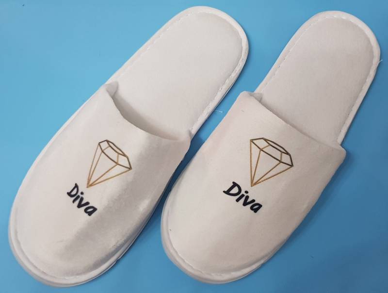 Frottee Slipper Hausschuh Pantoffel Diva Einzugsgeschenk von Spruchdruck