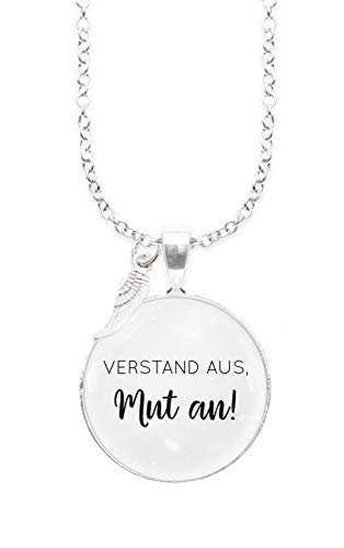 Spruchketten BY LIEBLICHKEITEN Nickelfreie Kette mit Sterlingsilber-Legierung 80 cm mit Anhänger Spruch in 2,5cm großer Glaslinse und Charm Engelflügel: Verstand aus - Mut an von Spruchketten BY LIEBLICHKEITEN