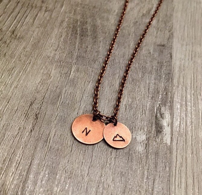 Bergkette, Lass Uns Verloren Gehen Initial - Und Personalisierte Halskette, Kupfer, Gold, Silber, Bronze, Outdoors, Abenteuer Bergkette, Lass Uns Verloren Gehen Initial - Und Personalisierte Halskette, Kupfer, Gold, Silber, Bronze, Outdoors, Abenteuer von SpryConceptsBoutique