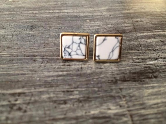 Marmor Dreieck Ohrstecker, Quadrat Runde Abenteuer Ohrstecker Marmor Dreieck Ohrstecker, Quadrat Runde Abenteuer Ohrstecker von SpryConceptsBoutique