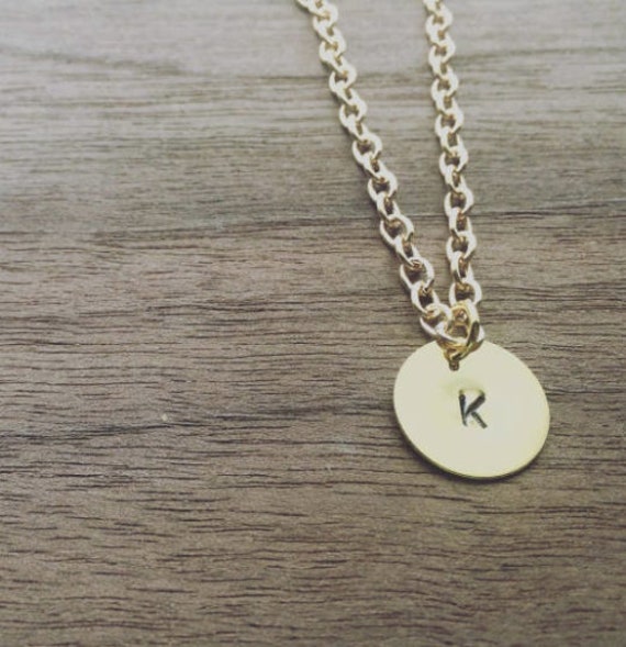 Runde Anhänger Halskette, Initiale Schlichte Personalisierte Halskette Runde Anhänger Halskette, Initiale Schlichte Personalisierte Halskette von SpryConceptsBoutique