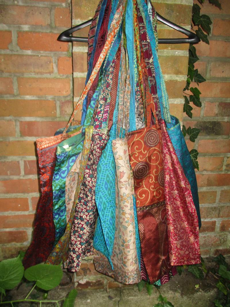 Beuteltasche Damen Tasche Schultertasche Seide Hippie Boho Retro Umhänetasche Beutel Groß von SpunkLaden