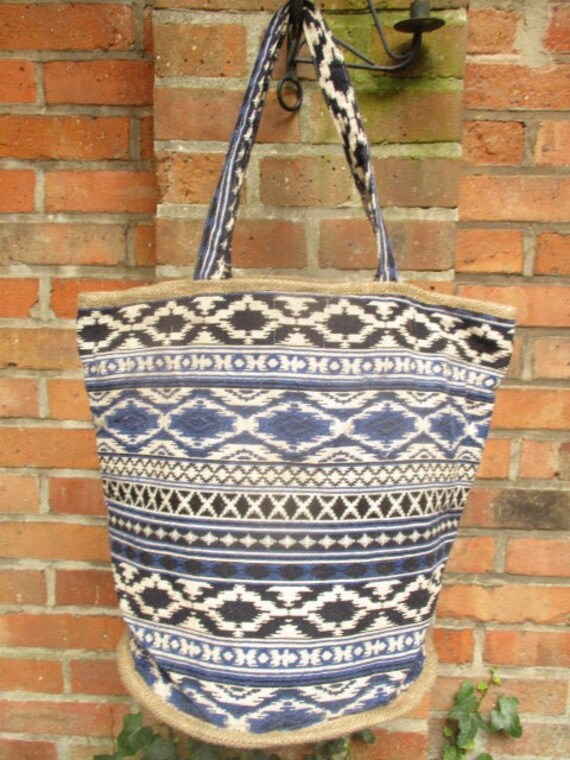 Damen Shopper Handtasche Umhängetasche Bunt Blau Weiß Schultertasche Stoff Groß Tasche Ethno Hippie Indien Nepalrund von SpunkLaden