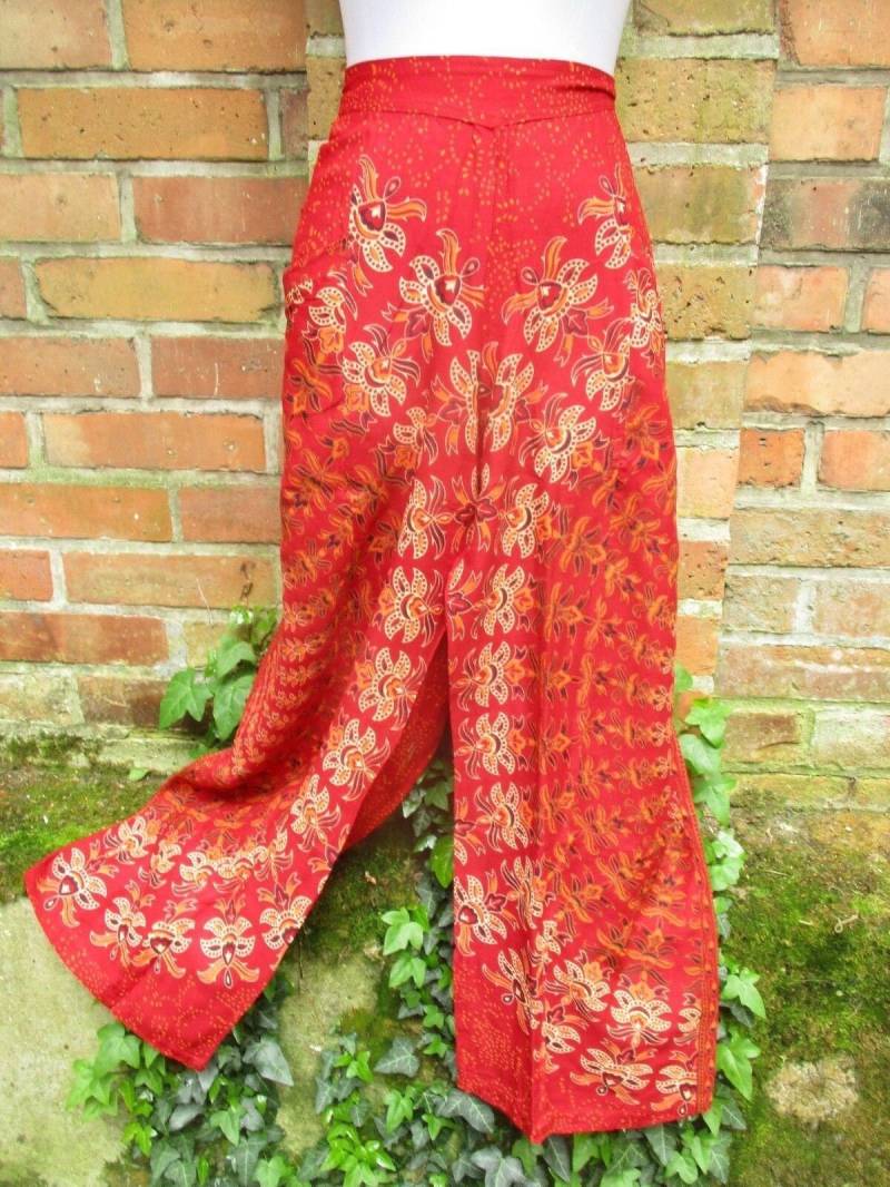 Hose Sommer Haremshose Pumphose Stoffhose Hippie Ethno Goa Neu S-xl Bunt Rot Mandala Sommerhose Hose Sommer Haremshose Pumphose Stoffhose Hippie Ethno Goa Neu S-xl Bunt Rot Mandala Sommerhose von SpunkLaden