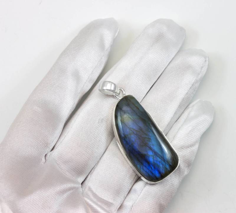 Labradorit Halskette Anhänger Sterling Silber Rechteck Cabachon Große Form Aaa Lünette Set Natürliche Blau Flash Sauber Einfaches Design von Spyglassdesigns