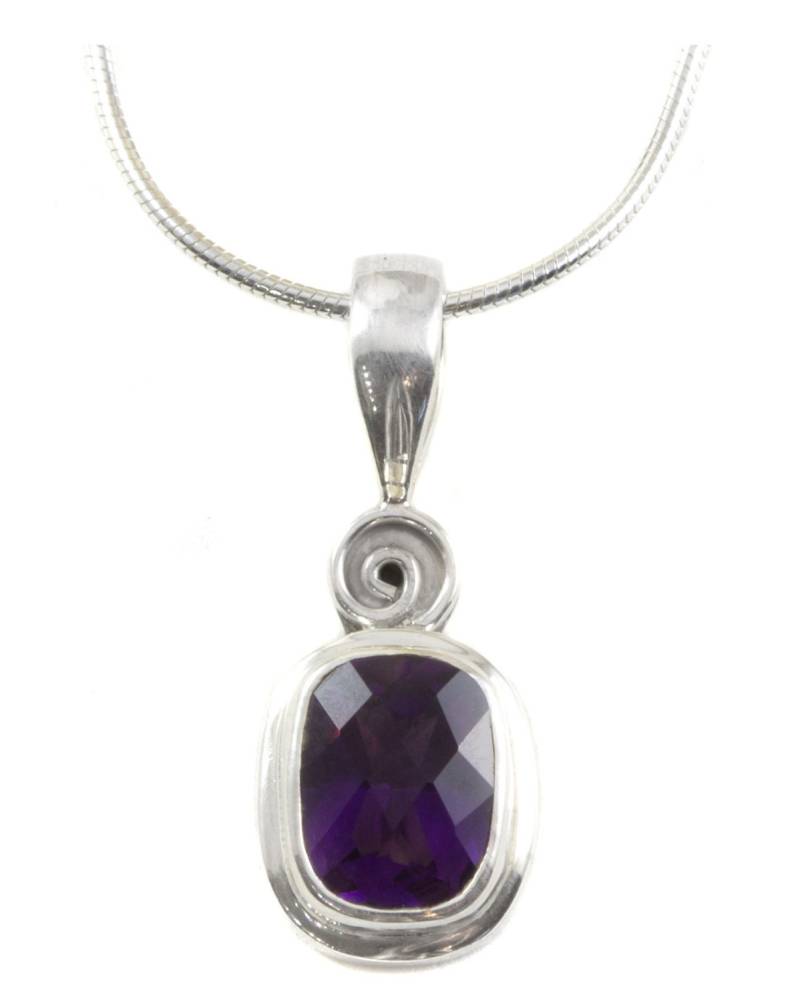 Lila Amethyst Anhänger Sterling Silber Schlangenkette Halskette 18 Zoll Und Bezel Set Facettiert Rechteck Form Klein Zierlich Einfach von Spyglassdesigns