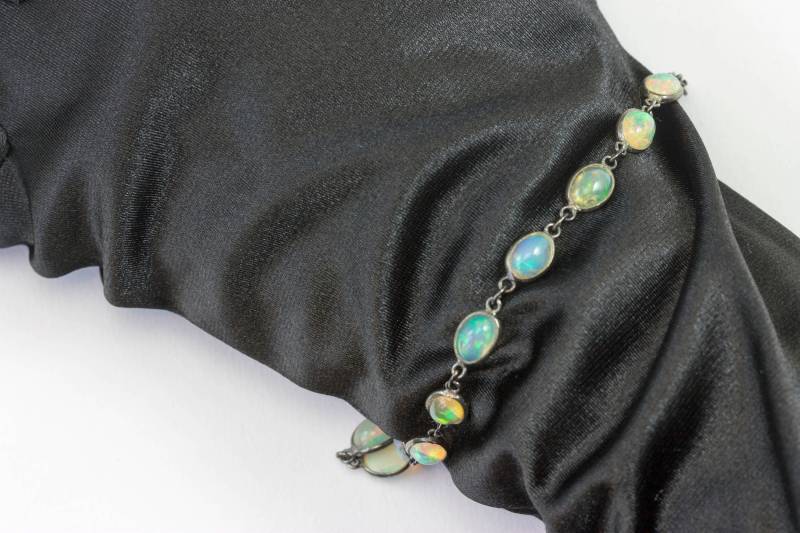 Opal Bracelet Ethopian Welo Smooth Oval Bezel Set 6.5 To 7 Inch Sterling Silver Rhodium Black Plated Adjustable Toggle Clasp Dainty Simple von Spyglassdesigns