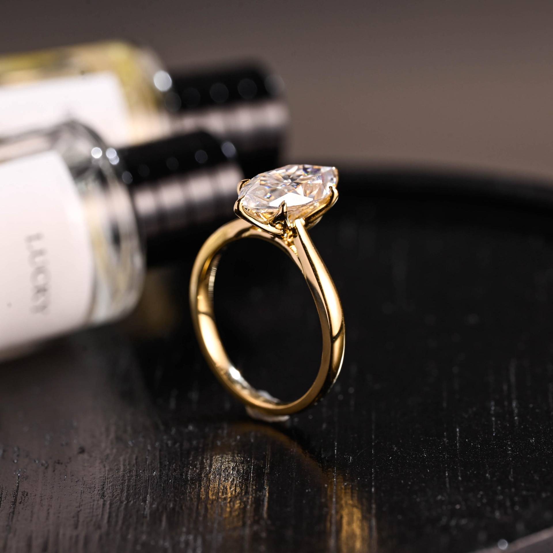 Tulip Set Marquise Cut Moissanite Verlobungsring, Ehering Mit Kathedrale, Erschwingliche Jubiläumsring von SquaredesignAU