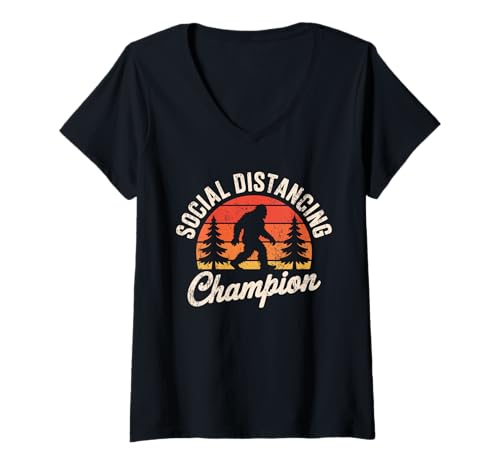 Damen Social Distancing Champion Retro Bigfoot T-Shirt mit V-Ausschnitt Damen Social Distancing Champion Retro Bigfoot T-Shirt mit V-Ausschnitt von Squatch'n Retro Humor Social Distancing