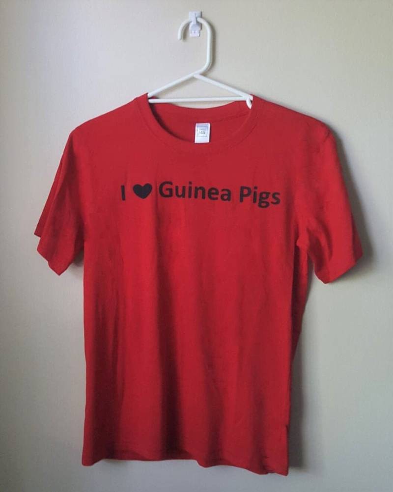 Ich Liebe Meerschweinchen T-Shirt von SqueakyWear