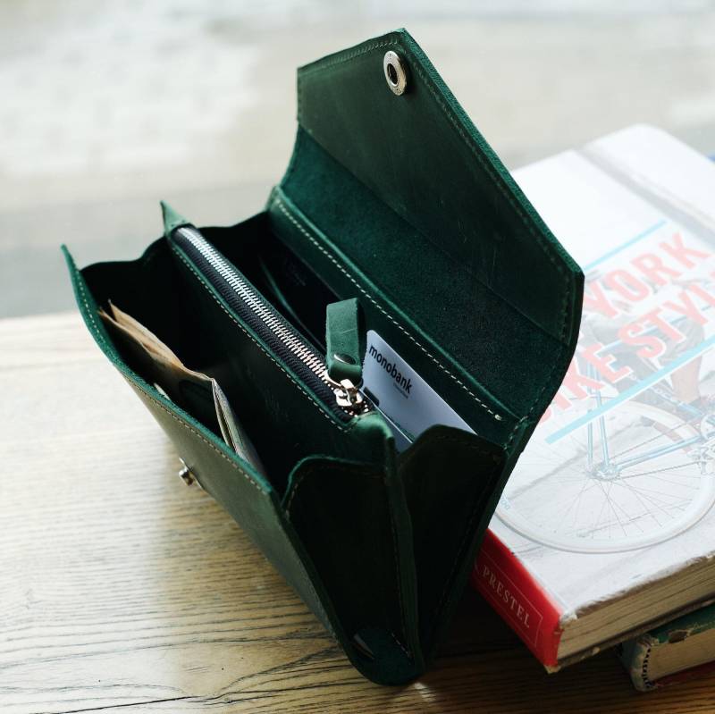 Grüne Leder Geldbörse Reißverschluss-Kupplungs-Geldbeutel, Personalisiertes Damen-Accessoire von SquirrelsBags