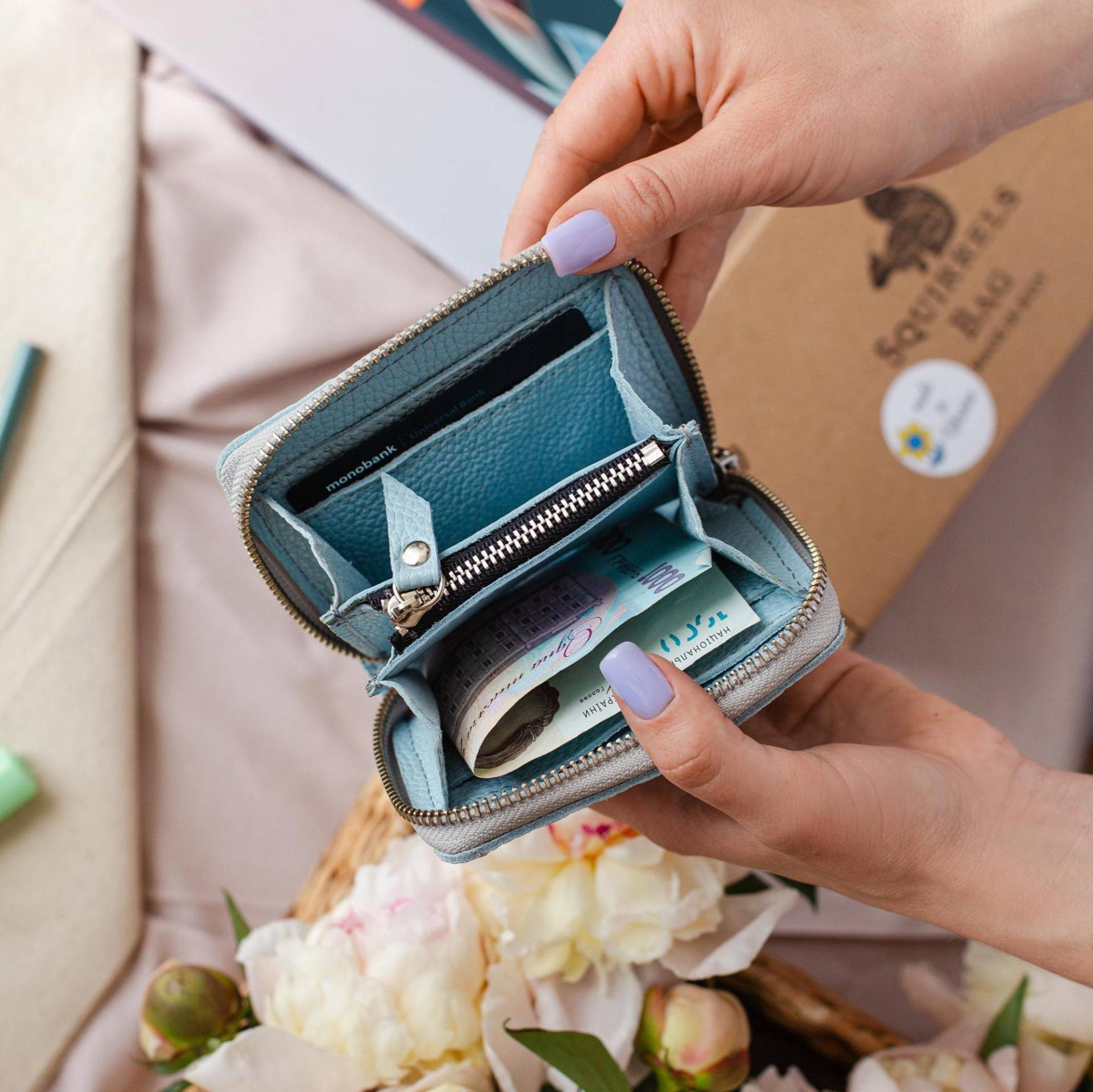 Pastellblaue Leder Reißverschluss Geldbörse - Geschenk Für Sie, Kleine Frauen Geldbörse, Personalisierte Münz & Karten Organizer, Geburtstag / von SquirrelsBags