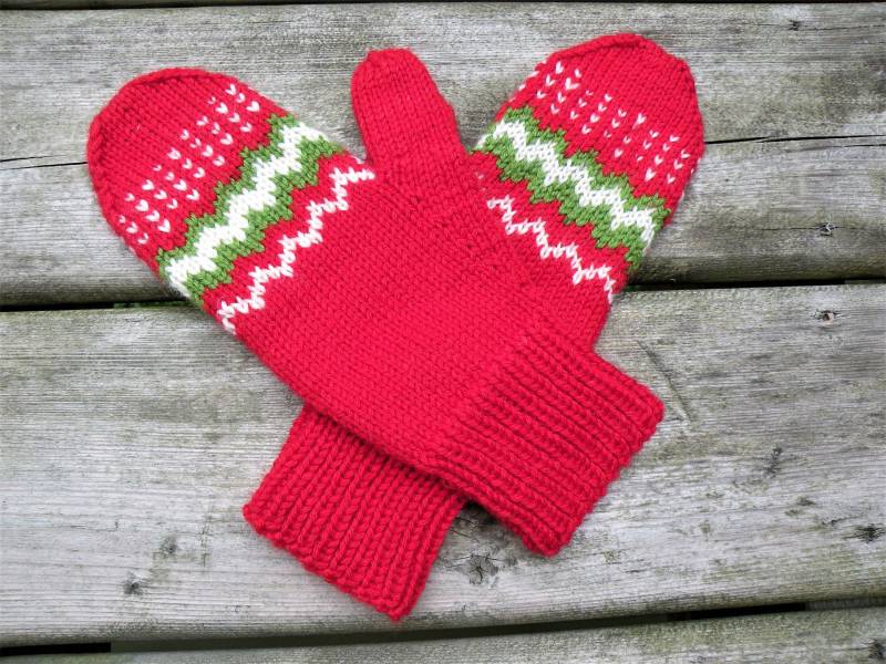 Handgestrickte Rot Grün Weiß Merino Wolle Damen Fäustlinge, Winter Handschuhe Pulswärmer, Perfektes Weihnachtsgeschenk von SrechaHandknits