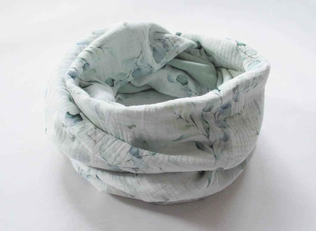 Loop Aus Musselin, Eukalyptus, Weiß/Altmint, Damen Schal Double Gauze von StDesignDE