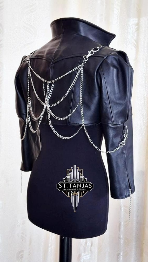 Black Moon Leder Bolero Jacke Mit Ketten Veganes Leder, Echtes Kurze Bikerjacke, Designer Dark Fashion, Shrug Black Moon Leder Bolero Jacke Mit Ketten Veganes Leder, Echtes Kurze Bikerjacke, Designer Dark Fashion, Shrug von StTanjas