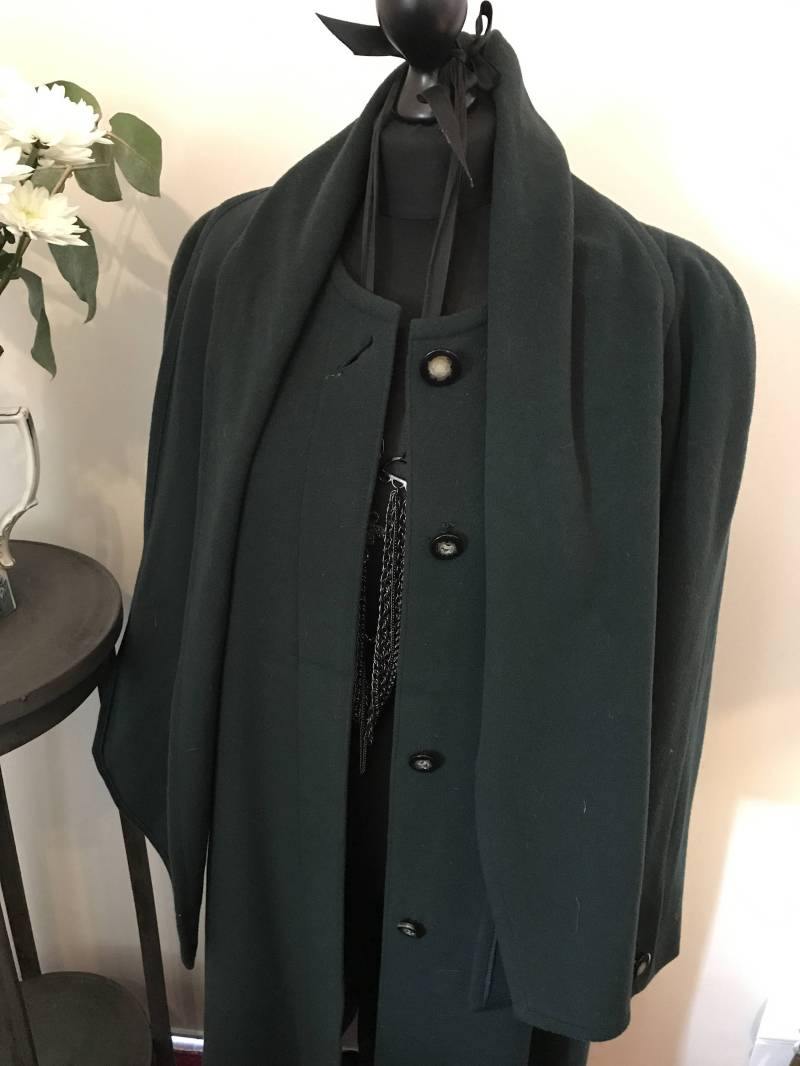 Vintage Olivgrüner Wollmantel Mit Schal - Größe 12-14 von StaceyDoesVintage