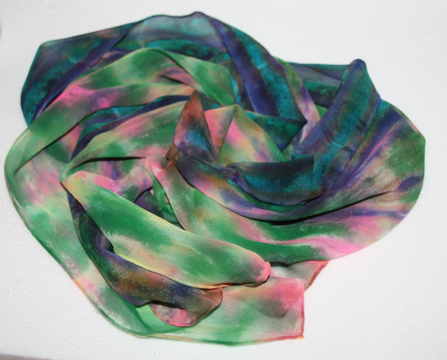 Federleichter Chiffonschal Aus Seide Ooak Handgefärbt 14"x72" von StackARockRanch