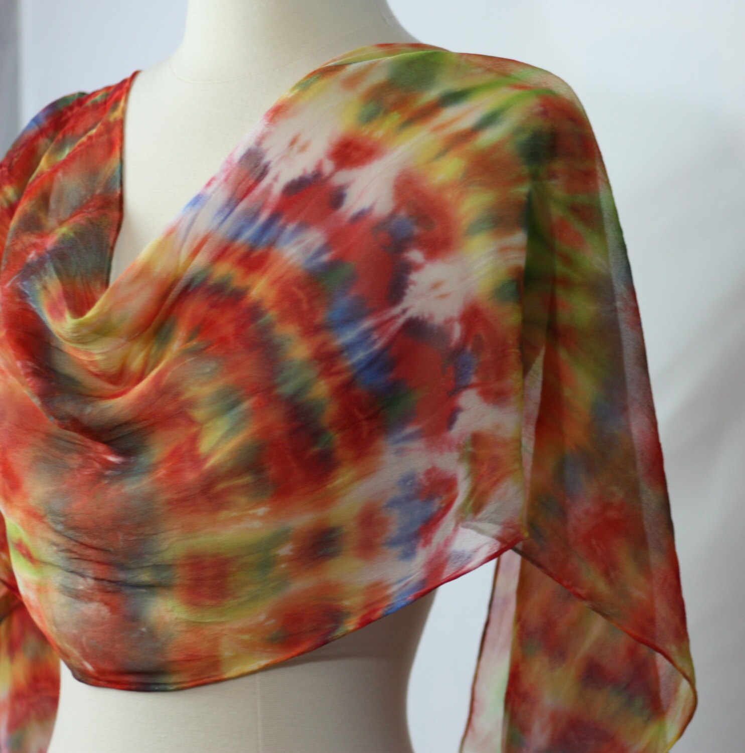Tragbare Kunst Reine Seide Chiffon Schal Ooak Handgefärbt Rot Orange Lime Lemon Blau 14"x72" Tragbare Kunst Reine Seide Chiffon Schal Ooak Handgefärbt Rot Orange Lime Lemon Blau 14"x72" von StackARockRanch