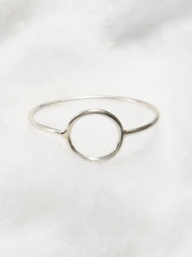 Offener Kreis Ring, Zierliche Ring Silber Dünne Süßer Minimalist Schmuck Geschenk Mama Schwester Bff Abschluss Brautjungfern von StackedLayeredShine